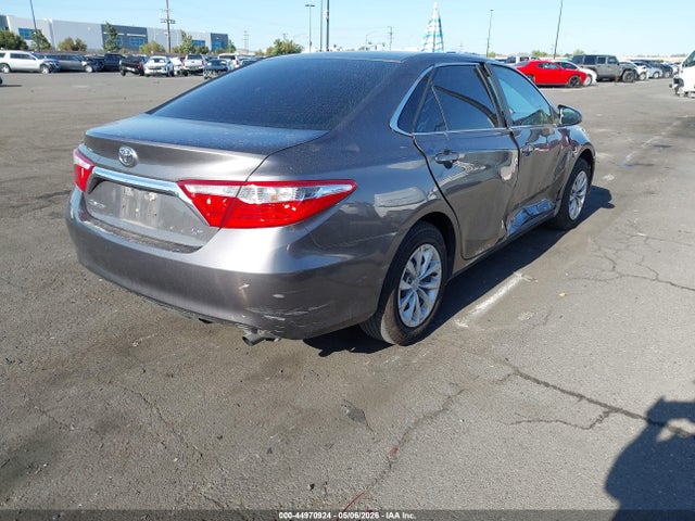 Toyota CAMRY LE 2015 4T4BF1FK1FR458302 Image 4