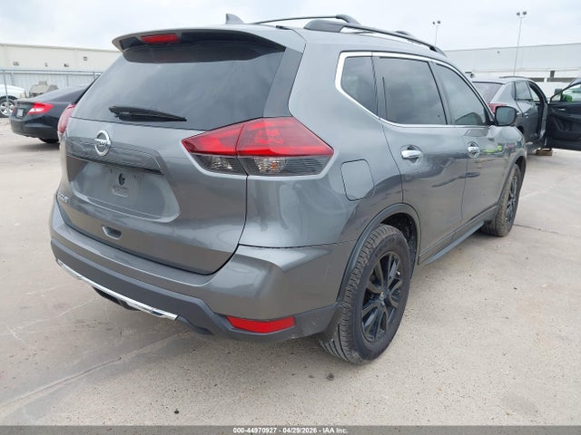 Nissan ROGUE SV 2018 5N1AT2MT2JC750457 Image 4