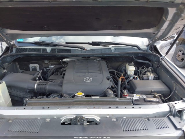 5TFEM5F1XFX090734 Toyota Tundra Sr5 4.6l V8