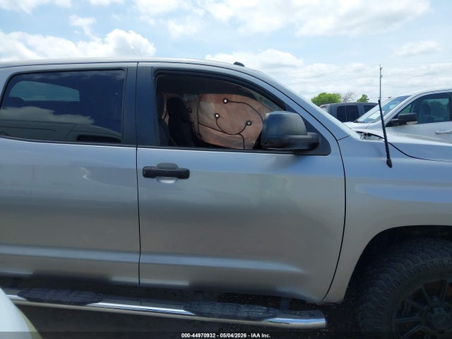 5TFEM5F1XFX090734 Toyota Tundra Sr5 4.6l V8