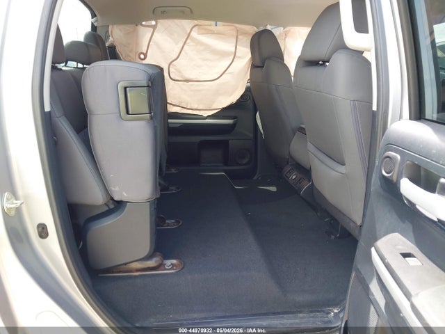 5TFEM5F1XFX090734 Toyota Tundra Sr5 4.6l V8