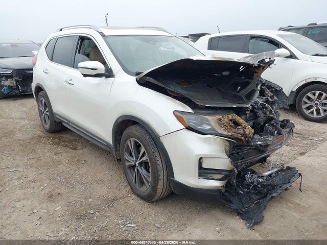 2017 Nissan Rogue Sl მანქანა იყიდება აუქციონზე, vin: 5N1AT2MT7HC749007, აუქციონის ნომერი: 44970935