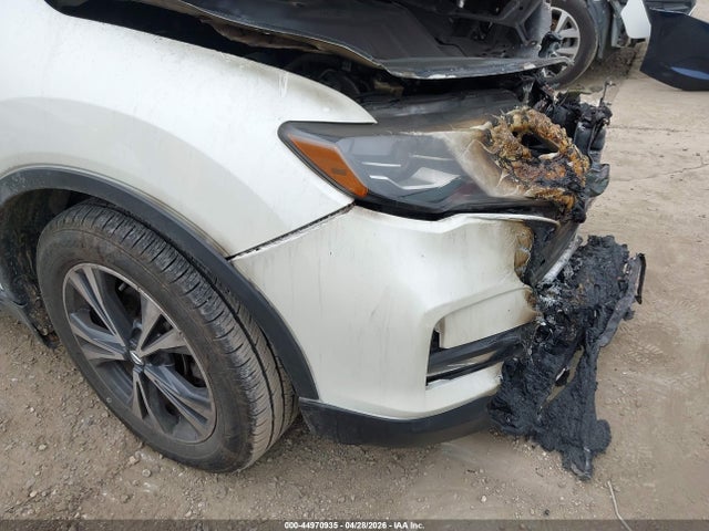 2017 Nissan Rogue Sl მანქანა იყიდება აუქციონზე, vin: 5N1AT2MT7HC749007, აუქციონის ნომერი: 44970935