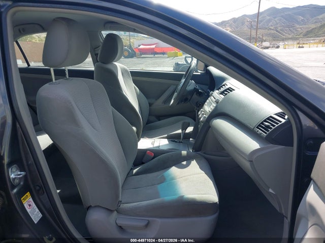 44971024 :رقم المزاد ، 4T4BF3EK7BR176530 vin ، 2011 Toyota Camry Le مزاد بيع