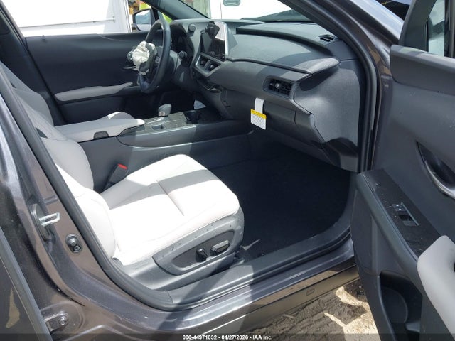 JTHYBJAH7S2032974 Lexus Ux 300h