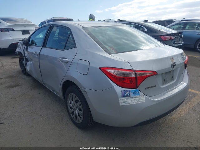 5YFBURHE9HP705043 Toyota COROLLA LE