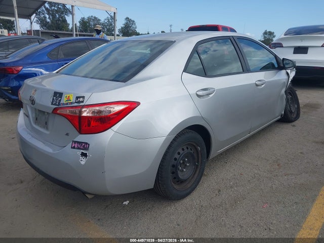 5YFBURHE9HP705043 Toyota COROLLA LE