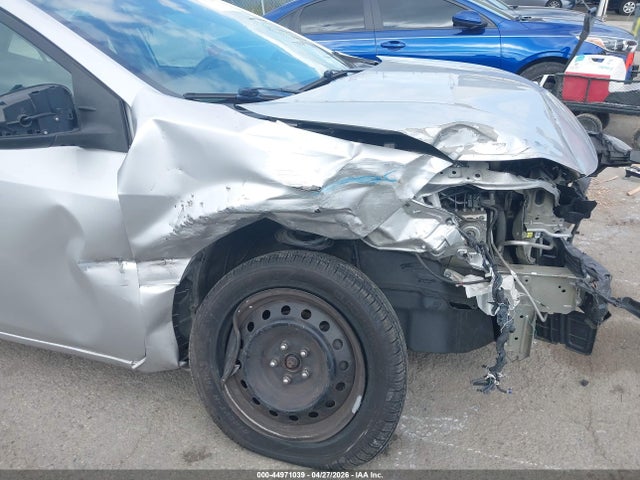 5YFBURHE9HP705043 Toyota COROLLA LE