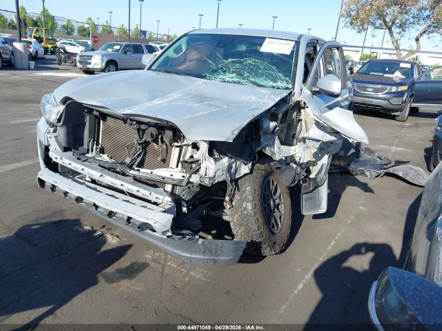 5TFAZ5CNXMX109450 Toyota Tacoma Sr5 V6