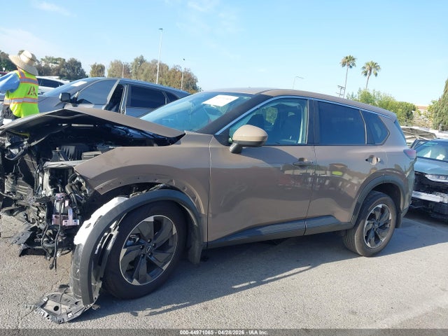 5N1BT3BA1SC841569 Nissan Rogue Sv Fwd
