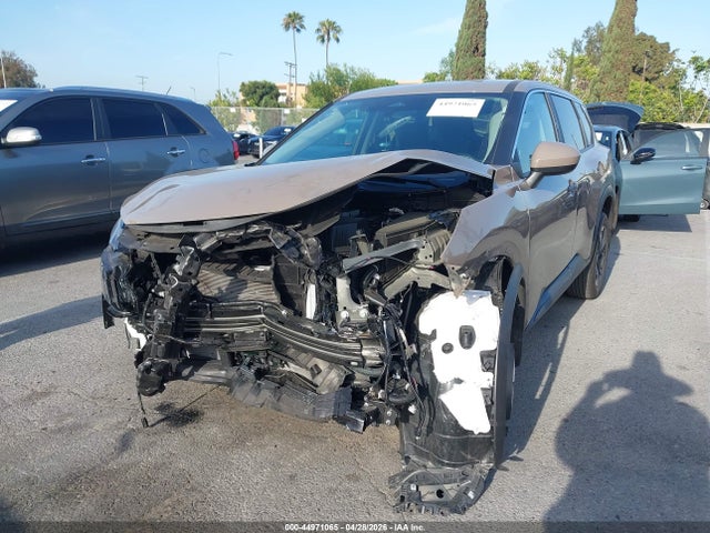 5N1BT3BA1SC841569 Nissan Rogue Sv Fwd