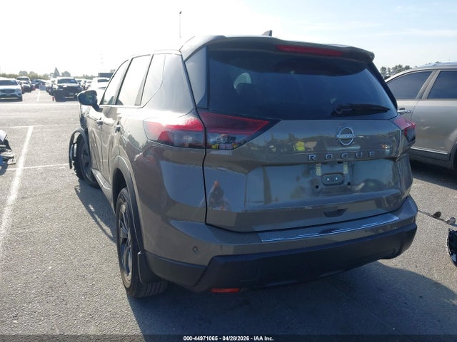 5N1BT3BA1SC841569 Nissan Rogue Sv Fwd