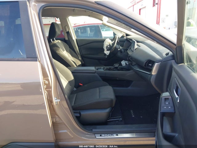 5N1BT3BA1SC841569 Nissan Rogue Sv Fwd