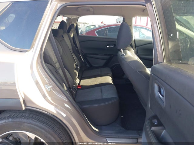 5N1BT3BA1SC841569 Nissan Rogue Sv Fwd