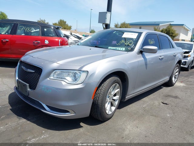 2015 Chrysler 300 Limited მანქანა იყიდება აუქციონზე, vin: 2C3CCAAG0FH796537, აუქციონის ნომერი: 44971076