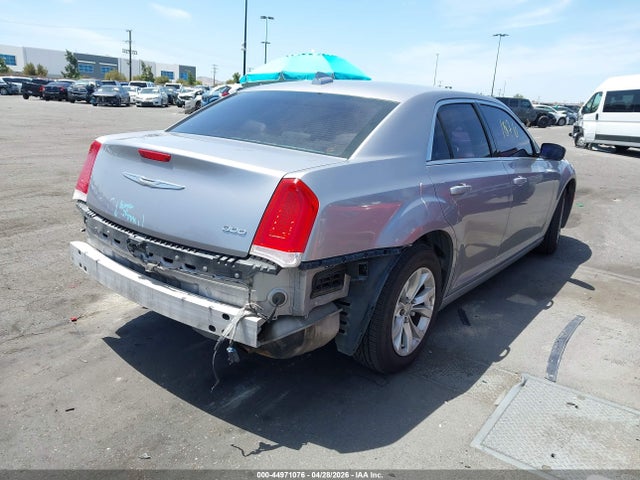 2015 Chrysler 300 Limited მანქანა იყიდება აუქციონზე, vin: 2C3CCAAG0FH796537, აუქციონის ნომერი: 44971076