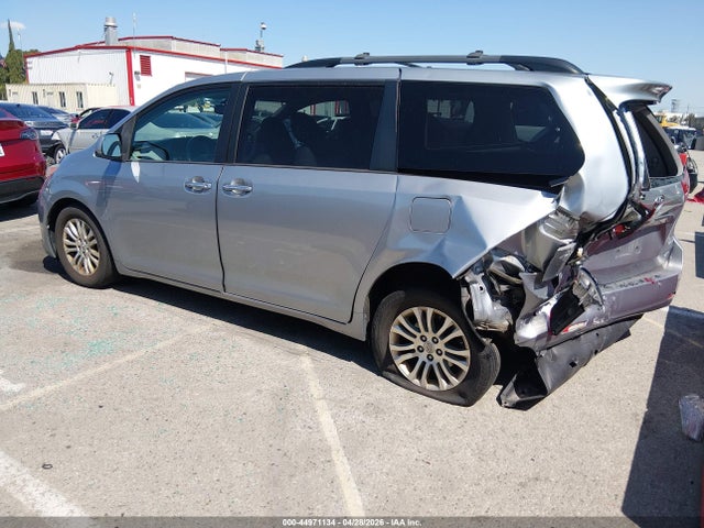 5TDYK3DCXGS717659 Toyota Sienna Xle 8 Passenger