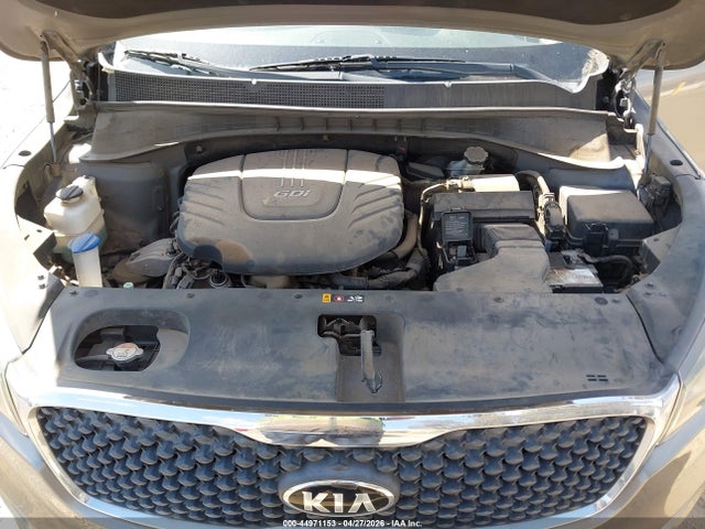 5XYPG4A57GG037675 KIA Sorento 3.3l Lx
