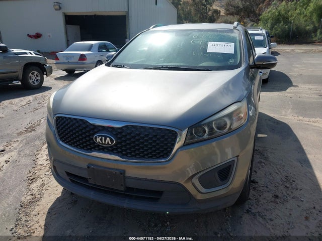 5XYPG4A57GG037675 KIA Sorento 3.3l Lx