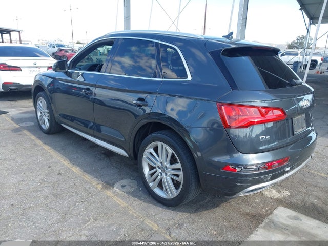 WA1BNAFY8J2176517 Audi Q5 2.0t Premium/2.0t Tech Premium