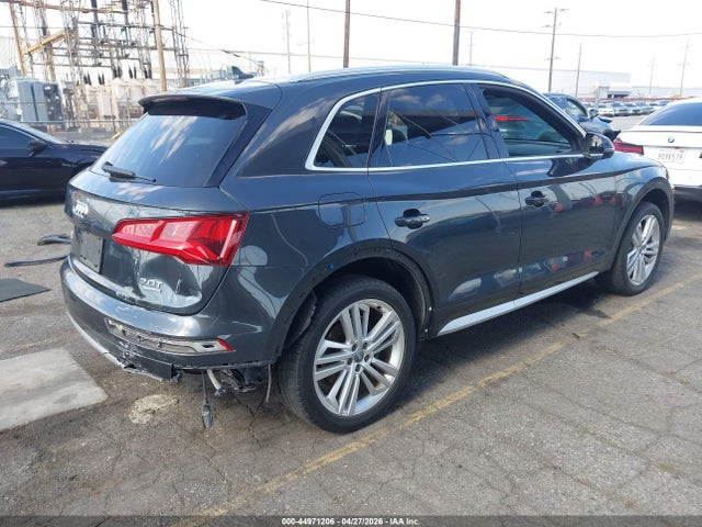 WA1BNAFY8J2176517 Audi Q5 2.0t Premium/2.0t Tech Premium