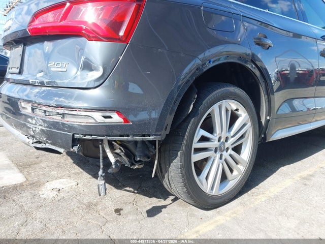 WA1BNAFY8J2176517 Audi Q5 2.0t Premium/2.0t Tech Premium