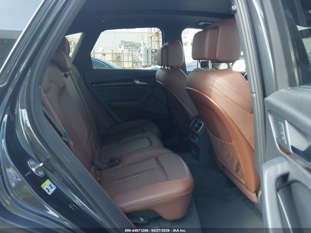 WA1BNAFY8J2176517 Audi Q5 2.0t Premium/2.0t Tech Premium