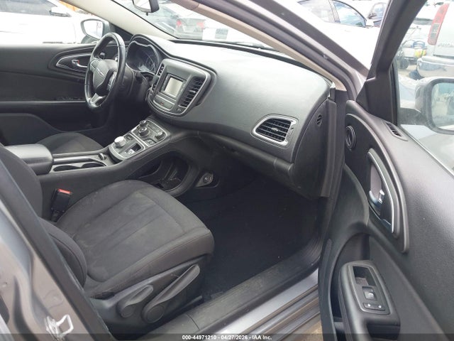 44971210 :رقم المزاد ، 1C3CCCABXFN537609 vin ، 2015 Chrysler 200 Limited مزاد بيع