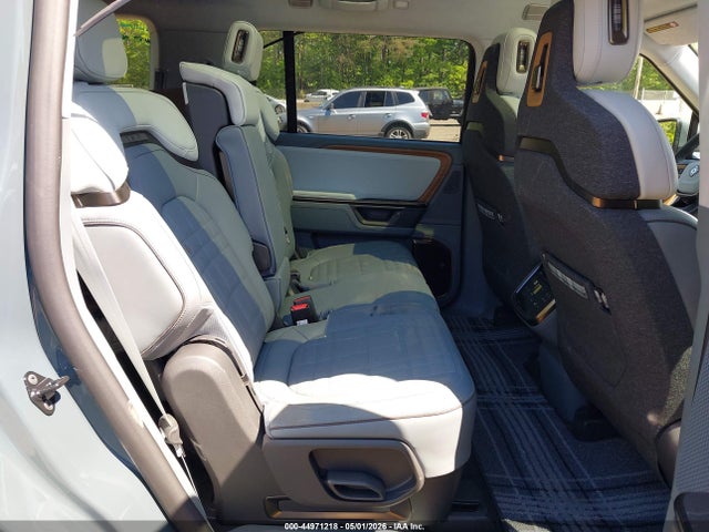 Продажа на аукционе авто 2026 Rivian R1s Quad Motor Max Pack, vin: 7PDSGABP9TN079995, номер лота: 44971218