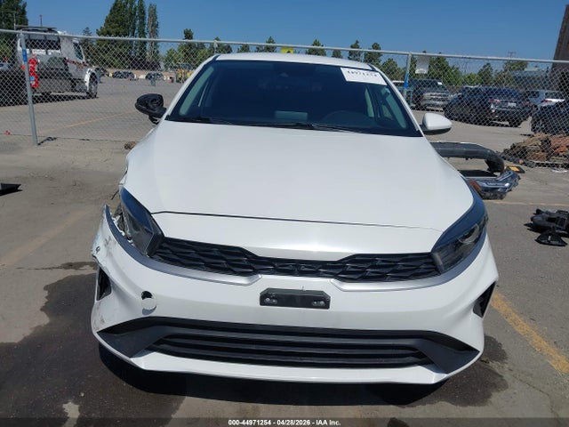 44971254 :رقم المزاد ، 3KPF24AD1NE453958 vin ، 2022 Kia Forte Lxs مزاد بيع