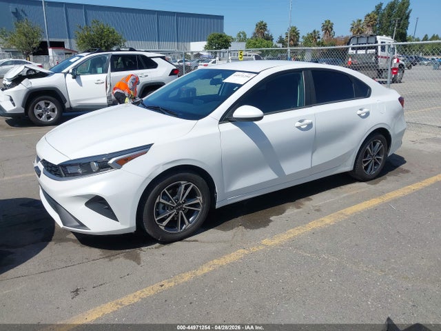 44971254 :رقم المزاد ، 3KPF24AD1NE453958 vin ، 2022 Kia Forte Lxs مزاد بيع