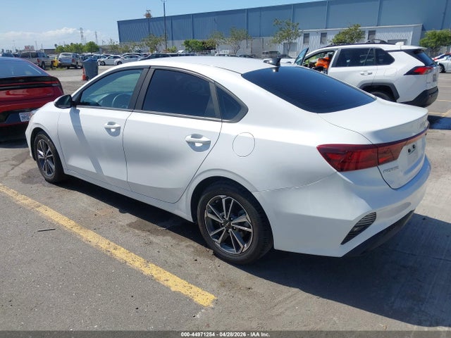 44971254 :رقم المزاد ، 3KPF24AD1NE453958 vin ، 2022 Kia Forte Lxs مزاد بيع