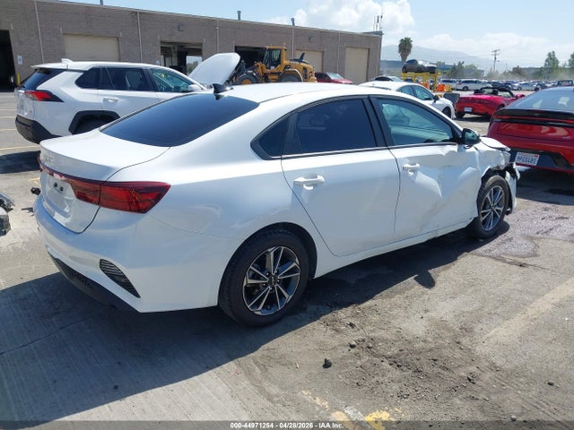 44971254 :رقم المزاد ، 3KPF24AD1NE453958 vin ، 2022 Kia Forte Lxs مزاد بيع