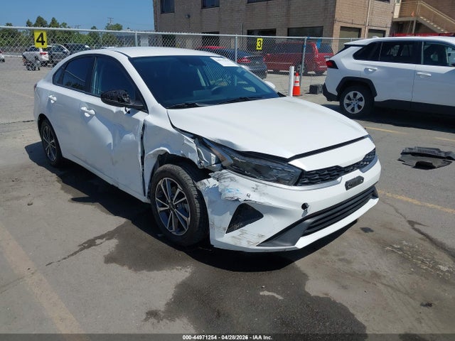44971254 :رقم المزاد ، 3KPF24AD1NE453958 vin ، 2022 Kia Forte Lxs مزاد بيع