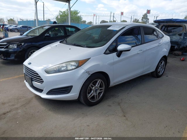 Ford FIESTA SE 2019 3FADP4BJ3KM127793 Image 2