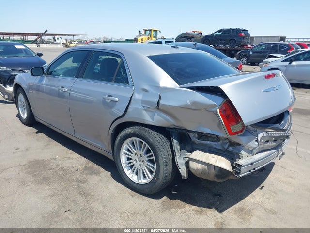 2013 Chrysler 300 Motown მანქანა იყიდება აუქციონზე, vin: 2C3CCAAGXDH735855, აუქციონის ნომერი: 44971371