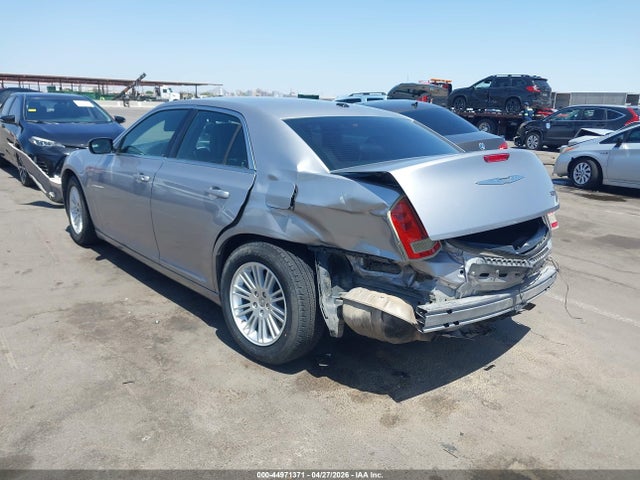 2013 Chrysler 300 Motown მანქანა იყიდება აუქციონზე, vin: 2C3CCAAGXDH735855, აუქციონის ნომერი: 44971371