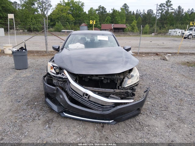 Продажа на аукционе авто 2017 Honda Accord Lx, vin: 1HGCR2F30HA091245, номер лота: 44971374