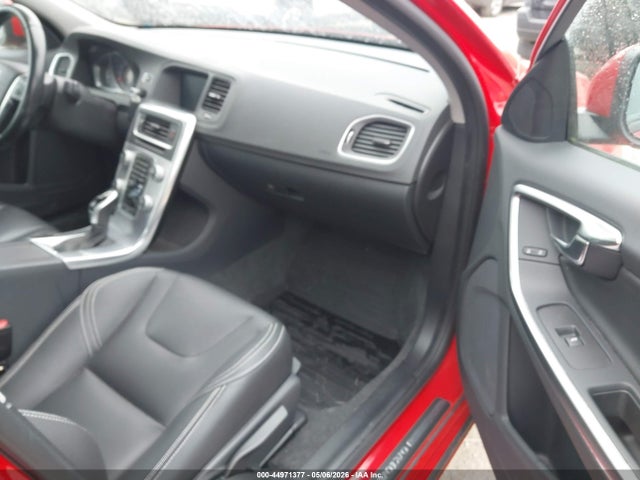 Volvo S60 T5 Dynamic 2017 YV126MFL2H2430462 Image 5