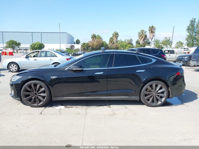 Tesla Model S P85 2014 5YJSA1H11EFP29464 Image 13