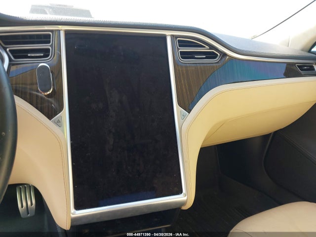 Tesla Model S P85 2014 5YJSA1H11EFP29464 Image 17