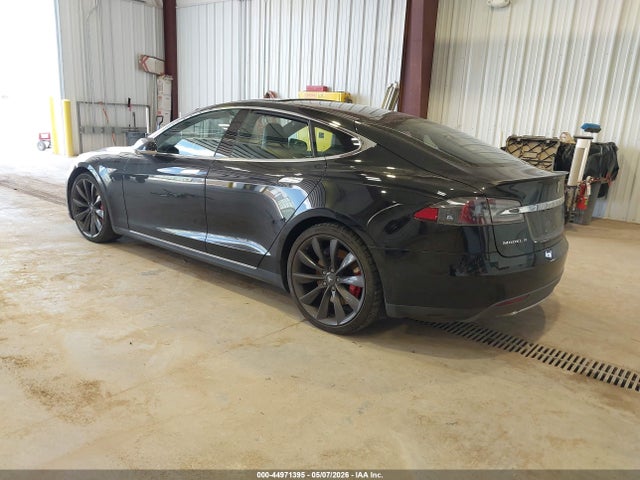 2015 Tesla Model S 85d/p85d მანქანა იყიდება აუქციონზე, vin: 5YJSA1E44FF105349, აუქციონის ნომერი: 44971395
