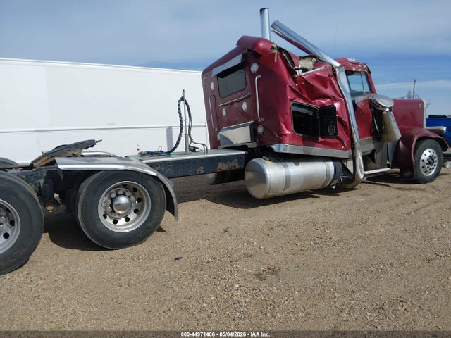 44971406 :رقم المزاد ، 1XP5DB9X2YN522194 vin ، 2000 Peterbilt 379 مزاد بيع