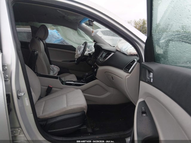 Продаж на аукціоні авто 2016 Hyundai Tucson Se, vin: KM8J23A42GU152135, номер лоту: 44971439