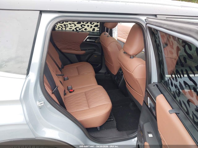 Продажа на аукционе авто 2025 Mitsubishi Outlander Sel 2.5 2wd, vin: JA4J3WA87SZ051877, номер лота: 44971441