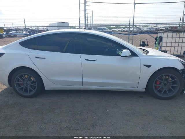 44971443 :رقم المزاد ، 5YJ3E1EA2MF978013 vin ، 2021 Tesla Model 3 Standard Range Plus Rear-wheel Drive مزاد بيع