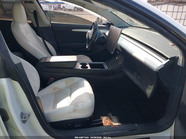44971443 :رقم المزاد ، 5YJ3E1EA2MF978013 vin ، 2021 Tesla Model 3 Standard Range Plus Rear-wheel Drive مزاد بيع