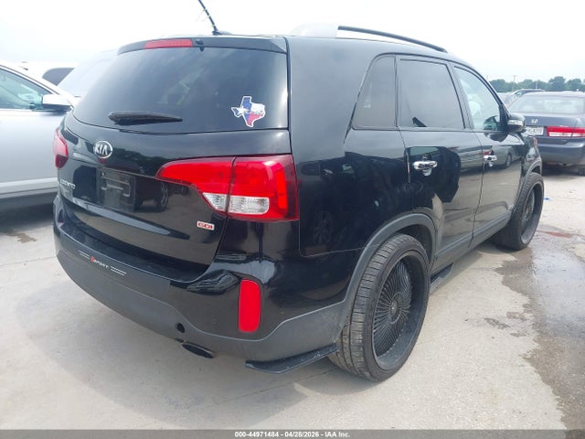 2015 Kia Sorento Lx მანქანა იყიდება აუქციონზე, vin: 5XYKTCA67FG597588, აუქციონის ნომერი: 44971484