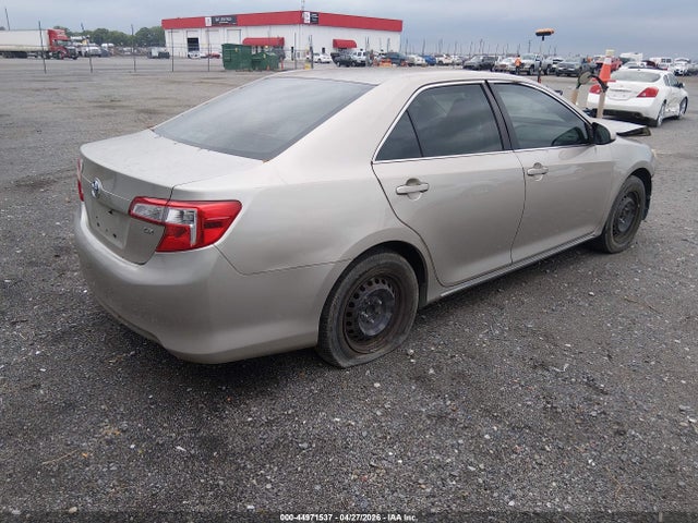 2013 Toyota Camry Le მანქანა იყიდება აუქციონზე, vin: 4T4BF1FK9DR326868, აუქციონის ნომერი: 44971537
