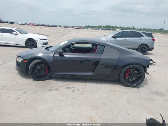 WUAAUAFG5F7000923 Audi R8 4.2